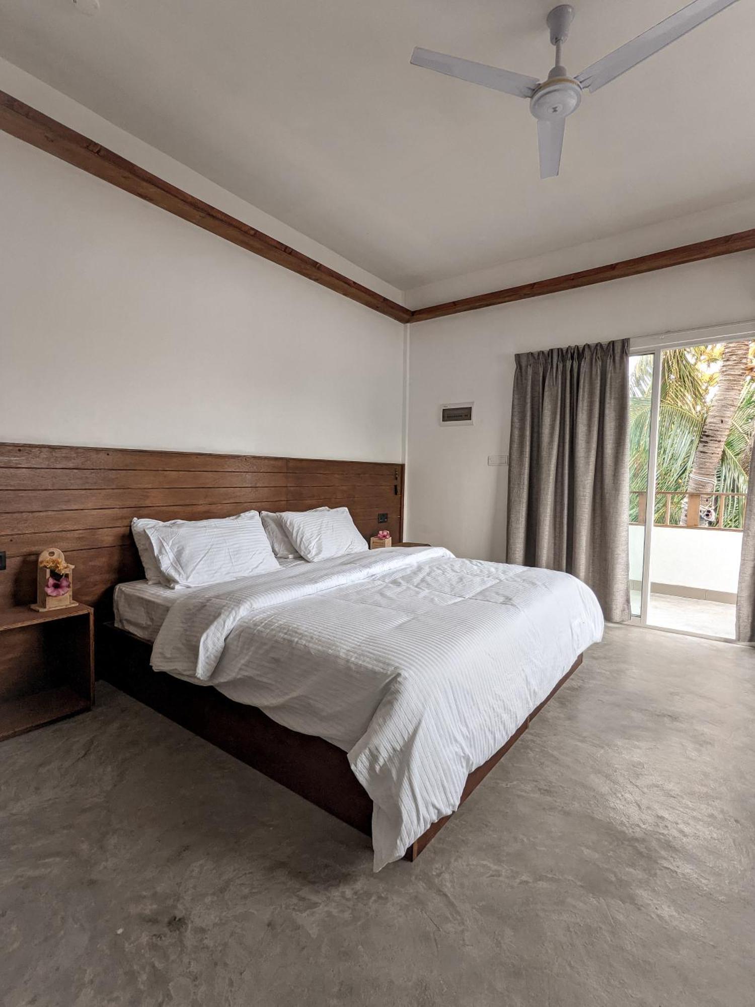 Dhoadhi Retreat Hotel Thulusdhoo Exterior foto